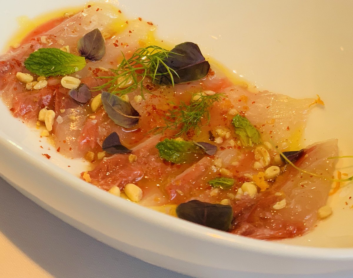 ValenzaItalian's tweet photo. Tonight’s Chef Special: Hiramasa Hamachi (blood orange, Aleppo chili, mint, pine nut) https://t.co/jfUS9OEEhq