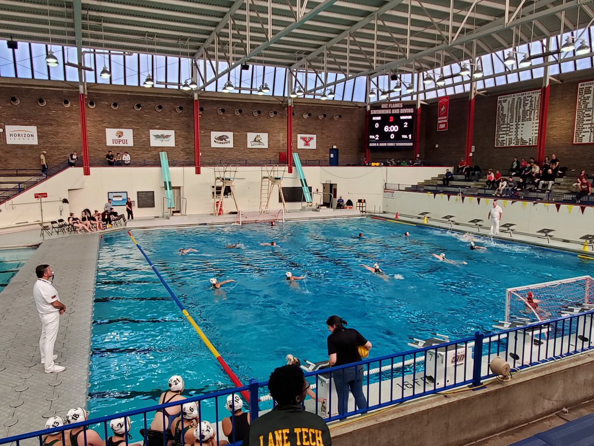 More Illinois high school water polo action tonight in Chicago. Lane
