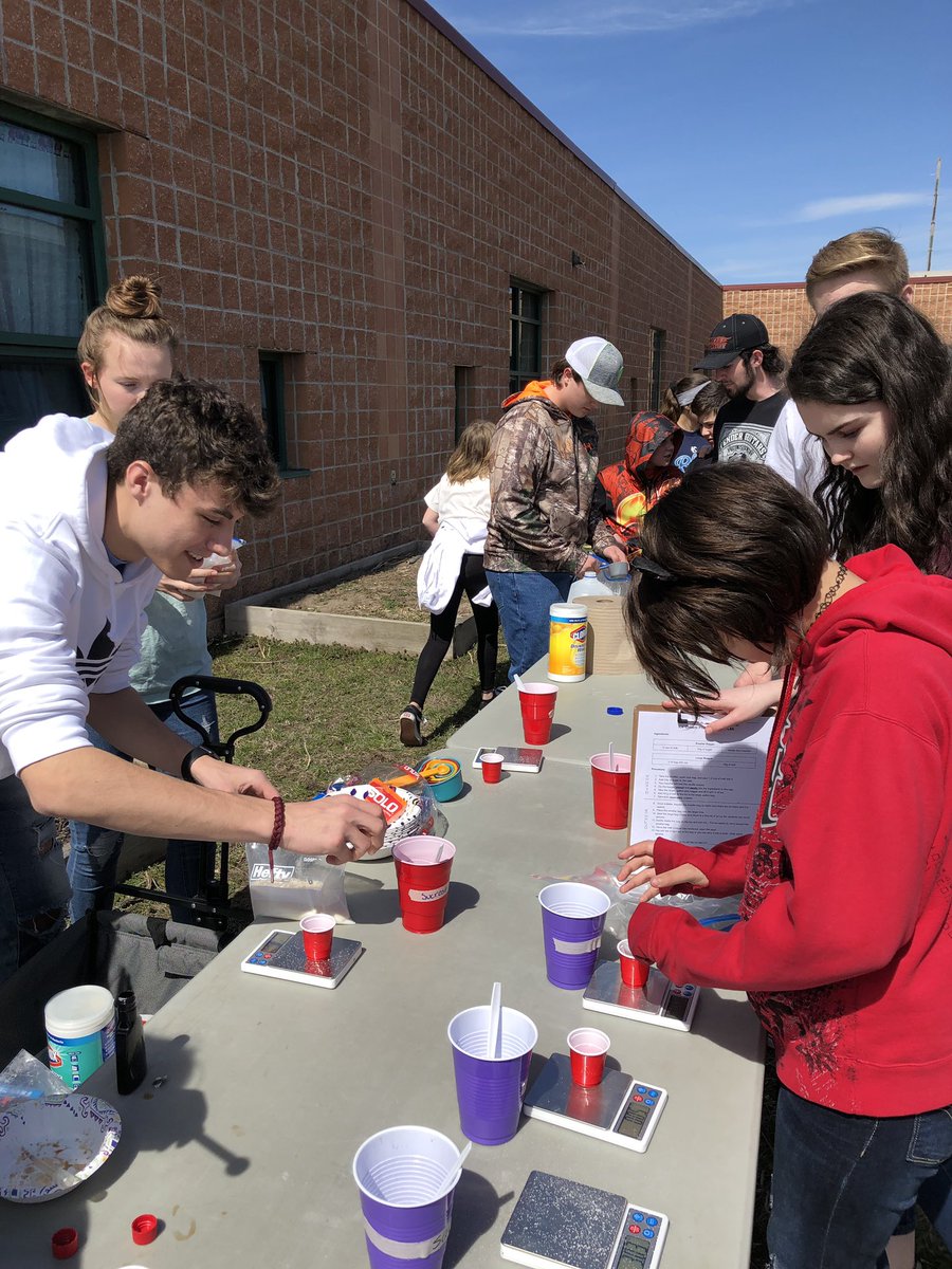 LiddleKara's tweet photo. What a beautiful day to get outside and do some science with friends from @GVHSEagles ! #FinallySpring #PhaseChangeIceCream #ChemicalMagic https://t.co/mv42JEfF4E