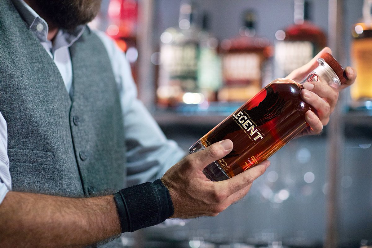 This is the perfect example of both craftsmanship and expertise, Fred’s from grain to barrel and Shinji’s from barrel to bottle. #LegentBourbon #Bourbon