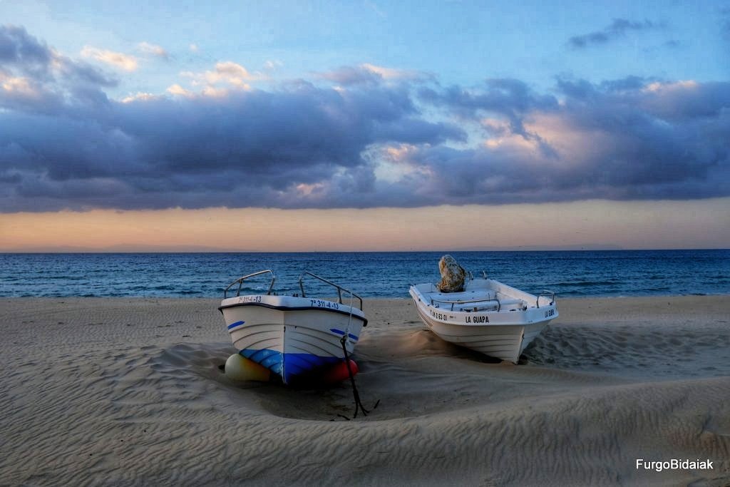 Nuestra propuesta para esta #Primavera2019 nos lleva por la Ruta del atún Rojo🐟🐟 , entre Sanlucar de Barrameda y Gibraltar 
furgobidaiak.eus/mundo/cadiz-en…