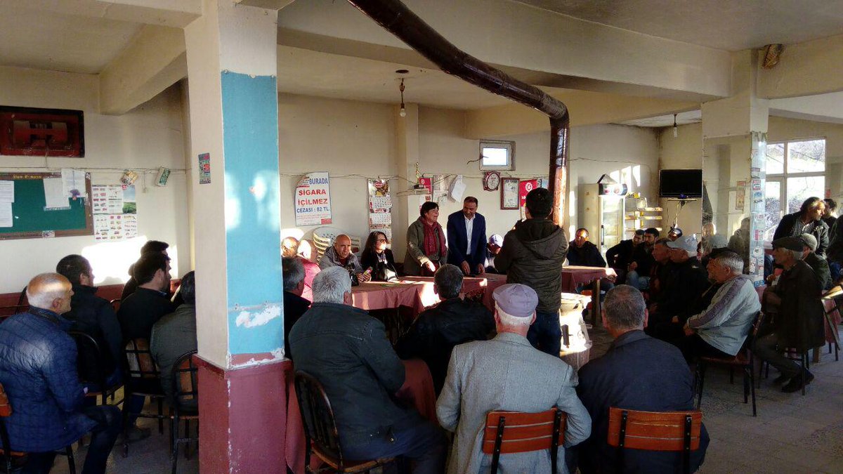 HDPBalikesir's tweet photo. HDP Balıkesir Büyükşehir Belediye Eş Başkan Adaylarımız Ali Kenanoğlu ve Yurdanur Güven Manyas Karabayır ve Çal köylerinde kahvelerde halkla buluşuldu...
#BirlikteDemokrasiye #BalıkesirHDP https://t.co/dsnr951aR0