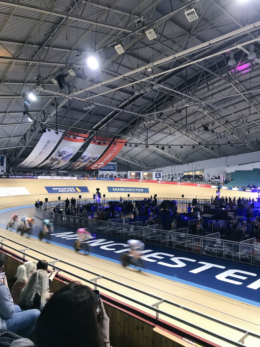 GThomson1992's tweet photo. Six day Manchester action shot! Glad this event finally came to the best Vélodrome #SixDayManchester https://t.co/hwnHWNrbxf