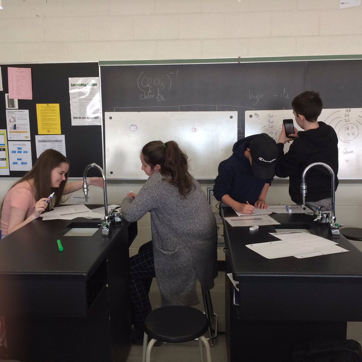 ASCVI_Science's tweet photo. Grade 9 #science #collaborating on mastering Bohr diagrams @thinkingclssrms @pgliljedahl @ASCVI_SAC @kprschools @walkau  #thinkingclassroom https://t.co/6fshil8Dit