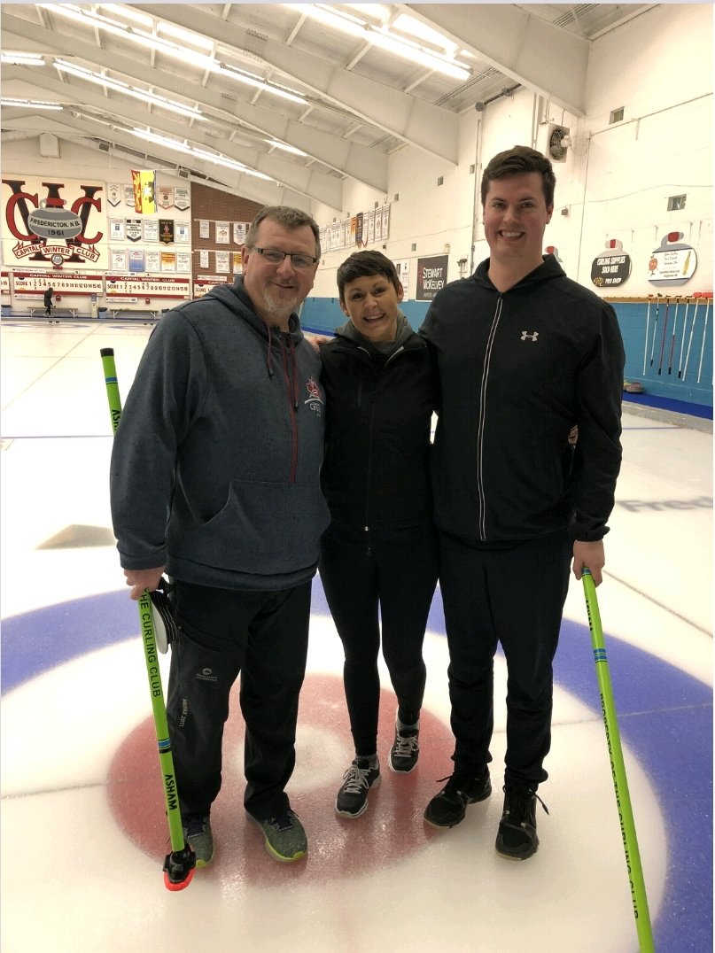 DeltaFRE's tweet photo. Andrew had a fantastic time curling with Jennifer from Stewart McKelvey, and Darcy from Sport NB at the Fredericton Chamber's funspiel!
@Fton_Chamber @SportNB @SM_Law #funspeil https://t.co/9xxijj4pBq