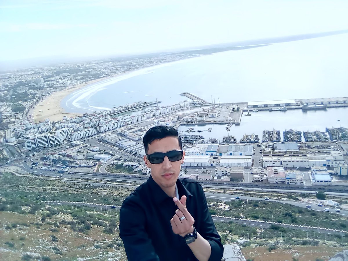 MohamedAitcom's tweet photo. #Learn #Earn #Travel 💻💡💰✈🌅
#MAR #PHL #THA #USA #KOR #MYS #GBP #AUS #ARE
https://t.co/3sqqtkEeaT 
#couchsurfing @Couchsurfing https://t.co/UeVfEnnY9m