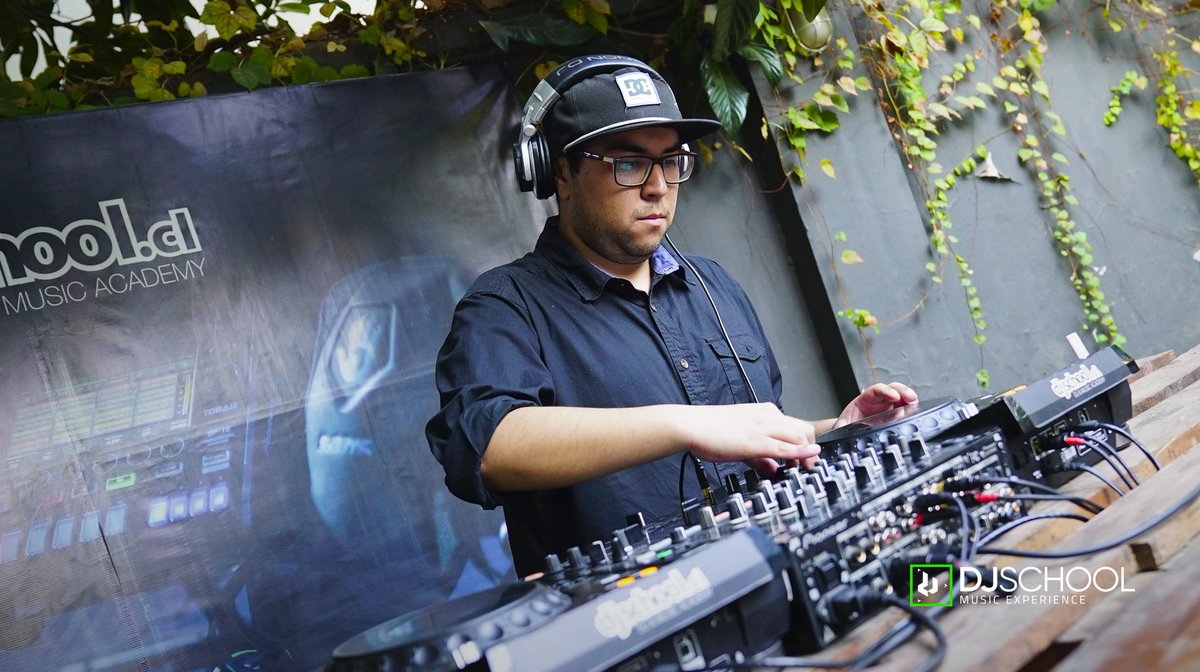 Dj School Chile tweet media