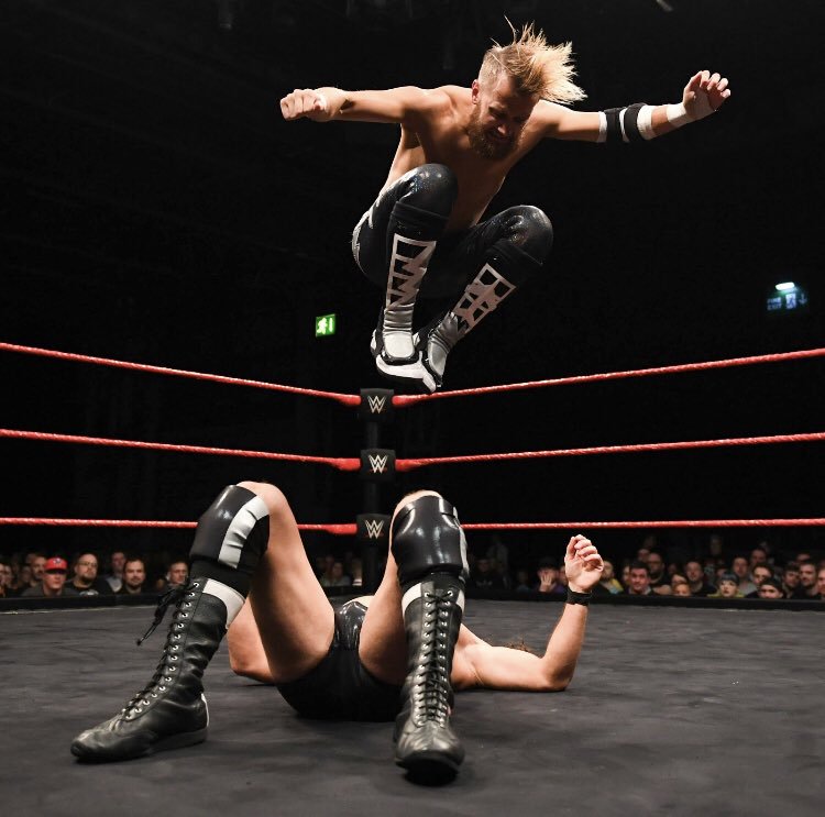 FINAL Cardiff Comics Carnival exhibitor announcement: <a href="/WWEUK/">WWE UK & Ireland</a> superstar Mark Andrews <a href="/MandrewsJunior/">MA92</a> will be with us Sunday, bringing (among other things) COMICS made in collaboration with Laura Potter!!