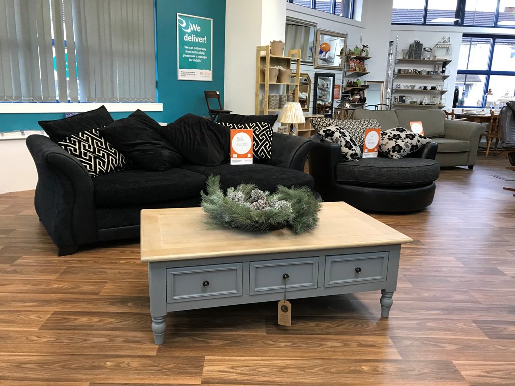 AcornsHospice's tweet photo. Our charity furniture shops provide a treasure trove of high quality, preloved furniture and homeware items 👀 

Find your nearest Acorns Furniture Shop and grab a bargain! https://t.co/eAbrNFX32c 

#RetailHourTime #CharityShop https://t.co/aqrheRIrqa