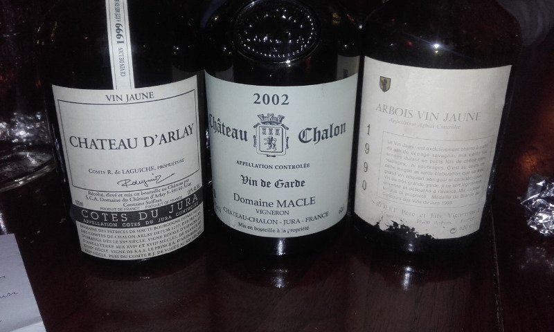 LPVien's tweet photo. Une belle sélection de vins du Jura au cercle LPV Paris ! 
 A lire sur https://t.co/5gLMHK1bfT https://t.co/53YEIPFAgp