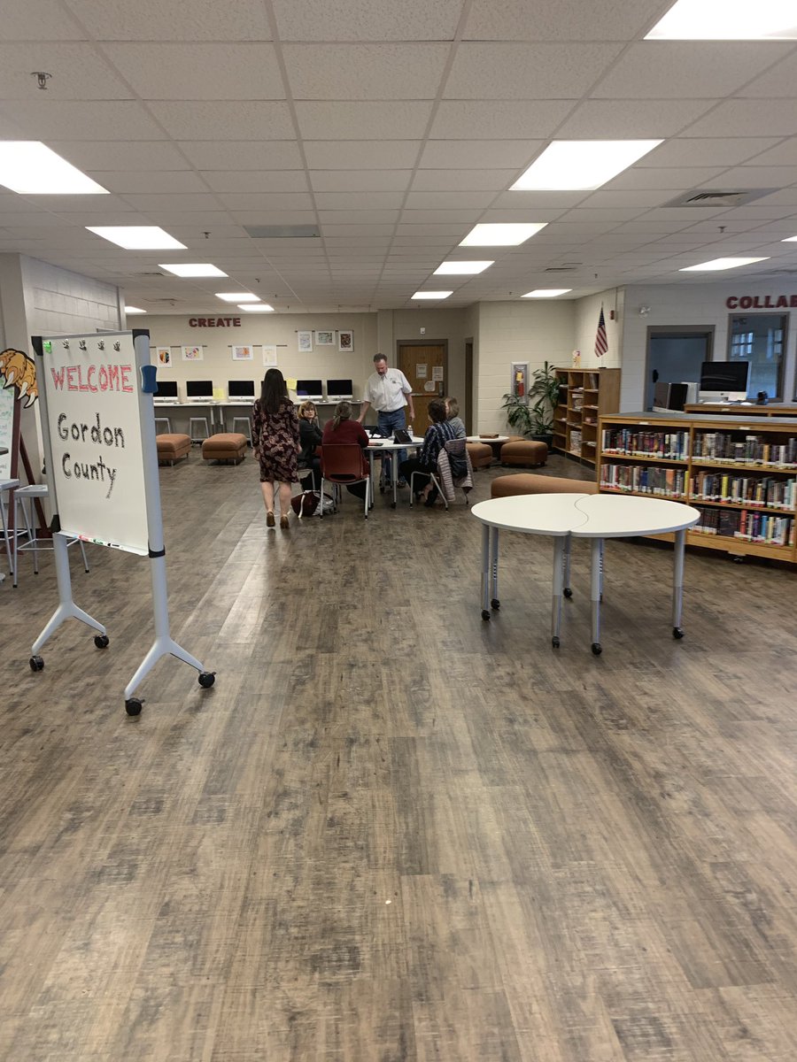 LangstonEdTech's tweet photo. Thank you @edtechteach3 and @RomanGaddis It was an awesome collaborative day with Dawson County Schools! #collaboration #AppleEDU #buildingPLCs https://t.co/hup9JkE8YU