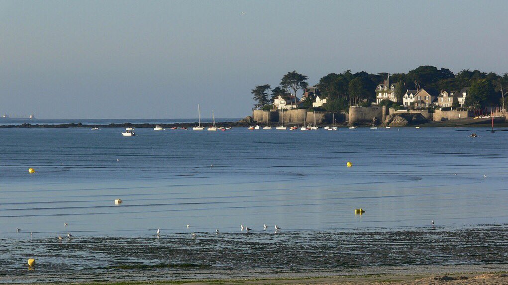 #lepouliguen on arrive avec l’équipe Dunes. 8 #creatrices #nantaises  rdv le 6 avril pour notre #boutique. 6 rue du bois.