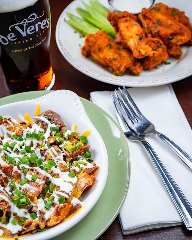 We take pride in our food, making sure to deliver you the classics you love while tossing in a few dishes here and there you might not expect of an Irish Pub.
Join us for a full meal or perch at the bar and nosh on snacks like our chicken wings and potato skin