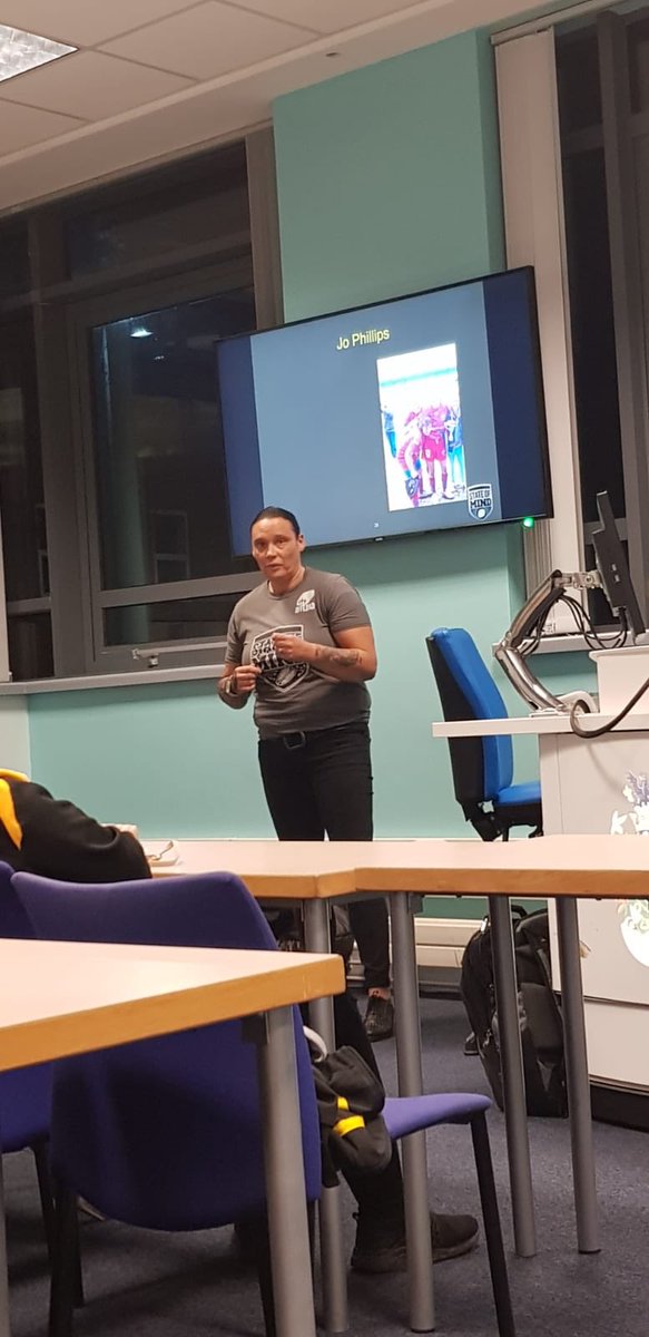 YorkValkyrie's tweet photo. A great evening down at @YorkStJohn having @stateofmindsprt down speaking to all our ladies very inspirational. Now to look forward to the start of our season with only 16 days to go! #WeAreYork https://t.co/JGLC2HlD18