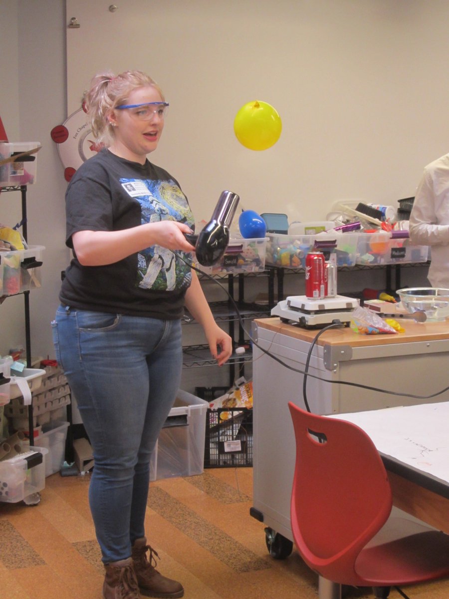 BaylesTaryn's tweet photo. CHE 613 Outreach Projects have begun! Fun visit to Dorseyville Middle School @FCASD with Bernoulli, ideal gas law and liquid nitrogen activities! #STEM #itisgoodtobecheme #chemerocks @PittEngineering @ChemePitt @PittChemEugrad https://t.co/z8vNMWiH1T