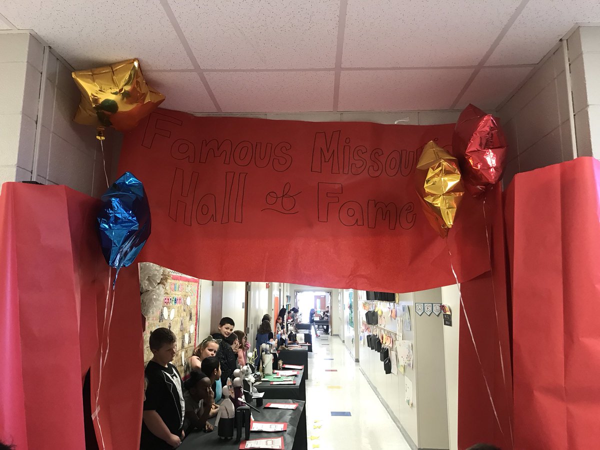 MsGholson's tweet photo. We had the “Famous Missourians Hall of Fame” today! Ss worked so hard on their biography bottle and research! They were so proud of themselves! ❤️ @Mill_Creek_ISD #isd3rdgrade #isdstrong #MillCreekProud https://t.co/VPwUKc3Ei9