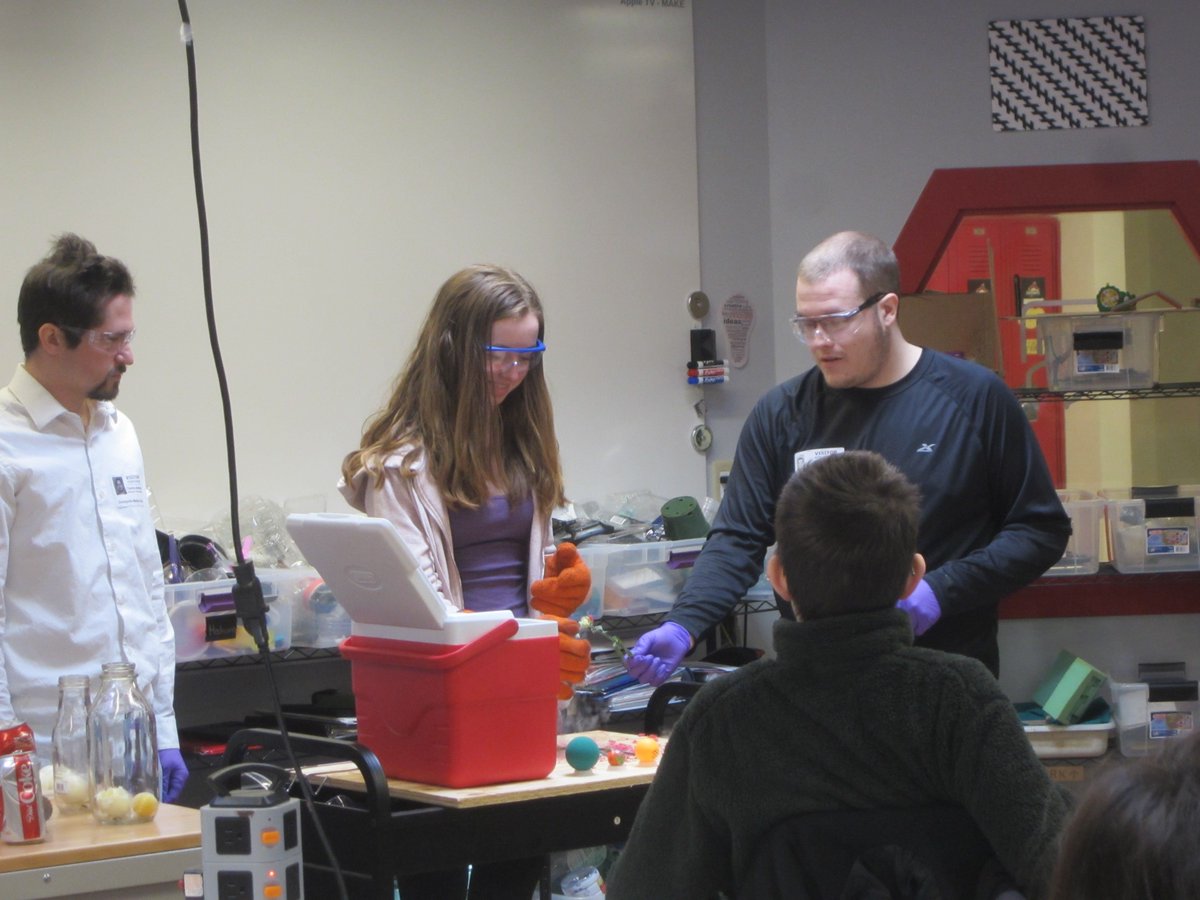 BaylesTaryn's tweet photo. CHE 613 Outreach Projects have begun! Fun visit to Dorseyville Middle School @FCASD with Bernoulli, ideal gas law and liquid nitrogen activities! #STEM #itisgoodtobecheme #chemerocks @PittEngineering @ChemePitt @PittChemEugrad https://t.co/z8vNMWiH1T
