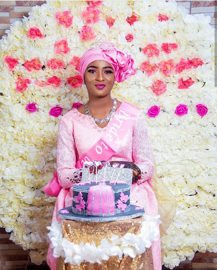 sa_showers's tweet image. #minnabride #goals  #sashowers #showerssa #blushingbride #sashowersladies #minna #showerguests #sashowerpartysupplies #Laeventchic #Làbride #girlsjustwannahavefun
#bridalshower #BridalShowersng #decoration #saempire
#welovetoparty #chicaintcheap