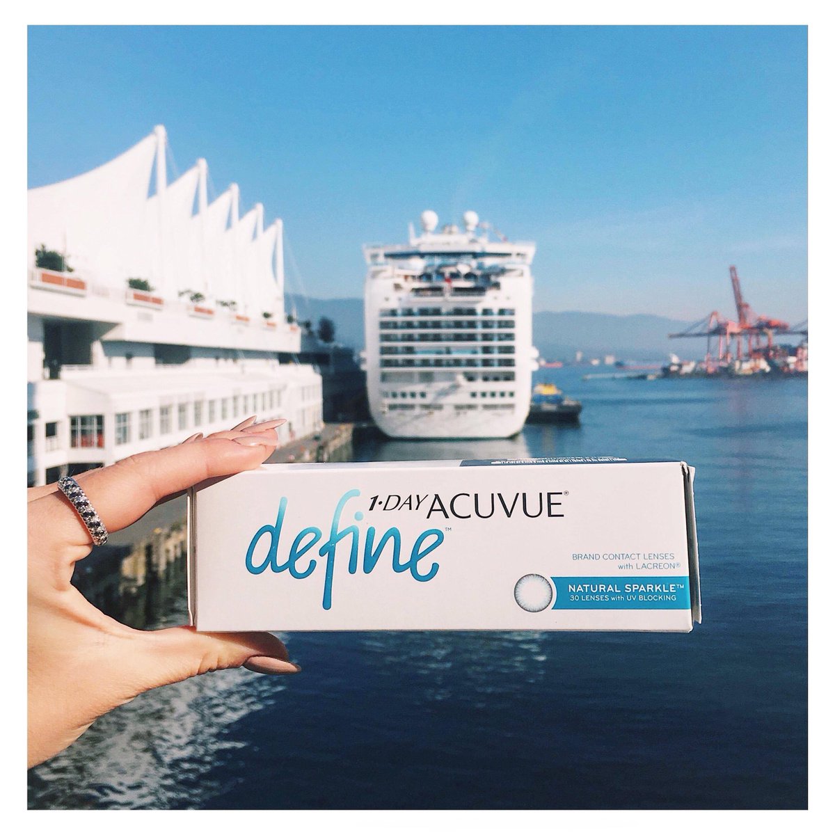 perfectlensUS's tweet photo. 1 Day Acuvue Define Product Description 💙
•
✔️Type: coloured daily contact lenses
✔️Packaging: 30 lenses/ box
✔️Price: USD $33.50
✔️Content: 58% water, 42% Etafilcon A
* FREE SHIPPING on orders USD $78+
•
To shop, visit us at: https://t.co/nu3CHA5rmm https://t.co/M2FOPJe11W