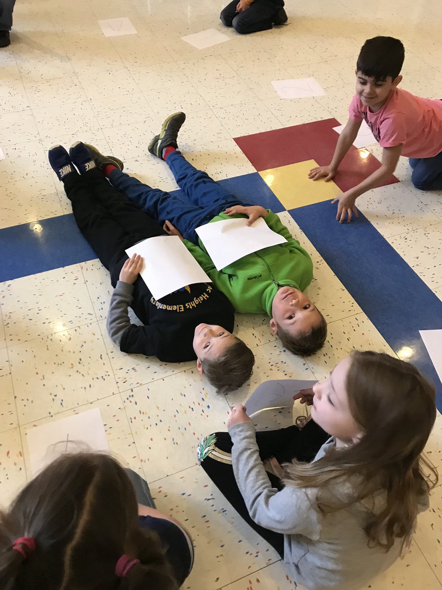 Ss practiced telling time today by creating two human clocks! They competed to see who could make the correct time the fastest. ⏰   
(6:30 wasn’t so easy 😂)     #teamwork #fsu_19 #WCPSIDEA