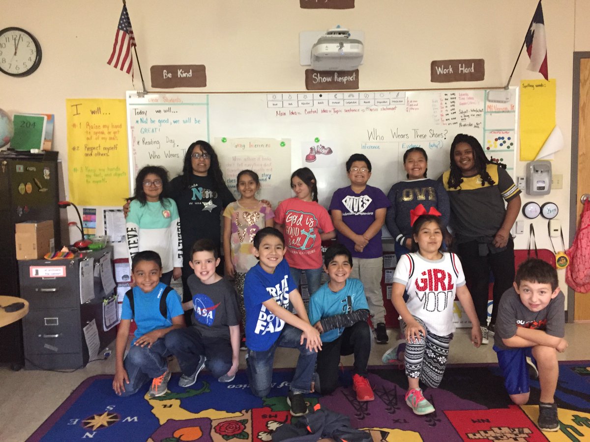 mtvernones's tweet photo. Read my shirt for Reading Day!
#readingrocks, #reading, #itsagreatdaytobeatiger, #mvtigertribe, #mvestigertribe https://t.co/8L1XrEKWq9