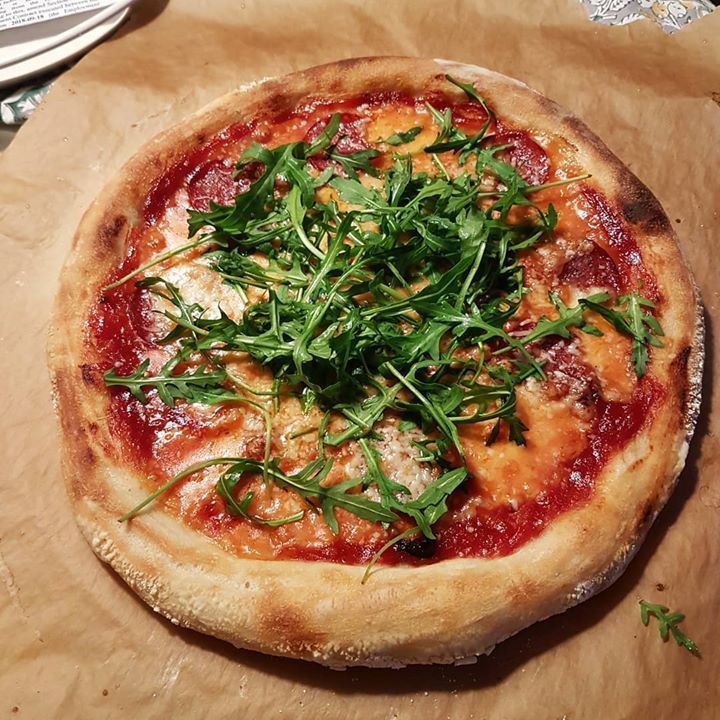 MeyerFood's tweet photo. And here's the result of our first sourdough pizza 🤗 https://t.co/MqffFTXHYE https://t.co/LeEBqiNMav