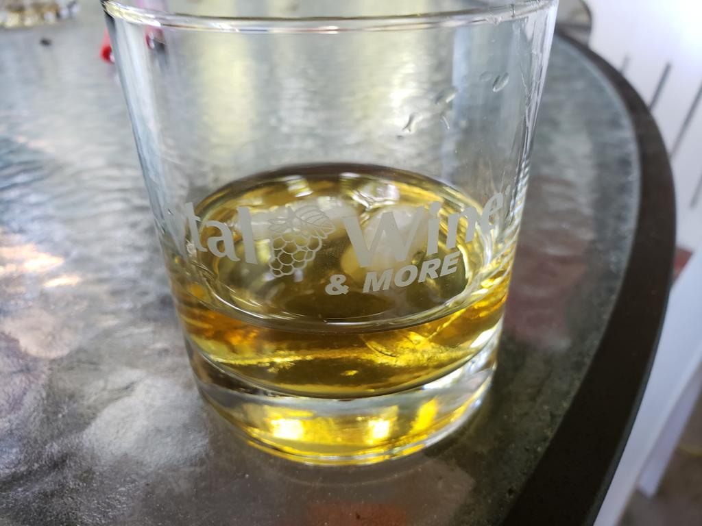 DLaunchButton's tweet image. Enjoying my recently purchased @ChivasRegalUS 12 year old Scotch. Just realized the glass I poured it in was from the same place I bought it. Thanks @TotalWine, and especially a huge thanks to @ChivasRegalUS for making what is my opinion the best Scotch to come out of Scotland.