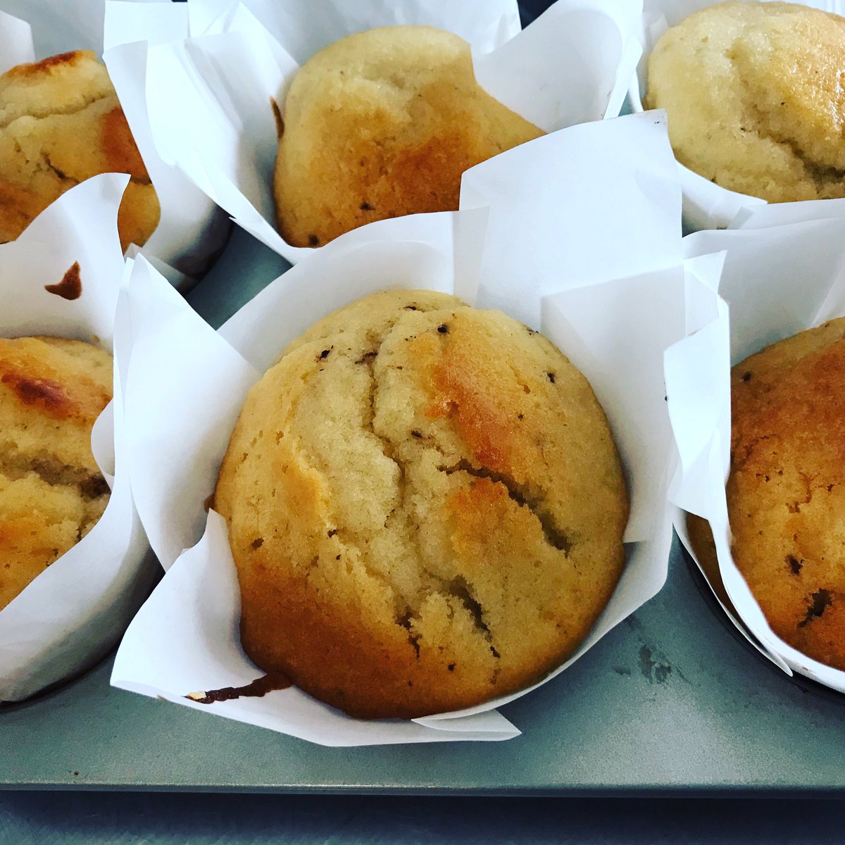 BucketsofDough's tweet image. Use your cookie dough crumbs to make muffins 😋 #Emymac #bucketsofdough #ediblecookiedough