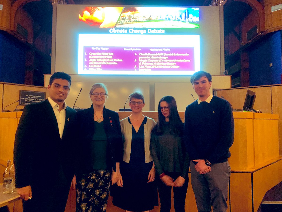 We had an engaging on whether free market can deal with climate change crisis. The opposition won. 
Thanks to all the speaker for coming along. Here are photos of proposition and the opposition with committee. 
#climatechange #ClimateAction