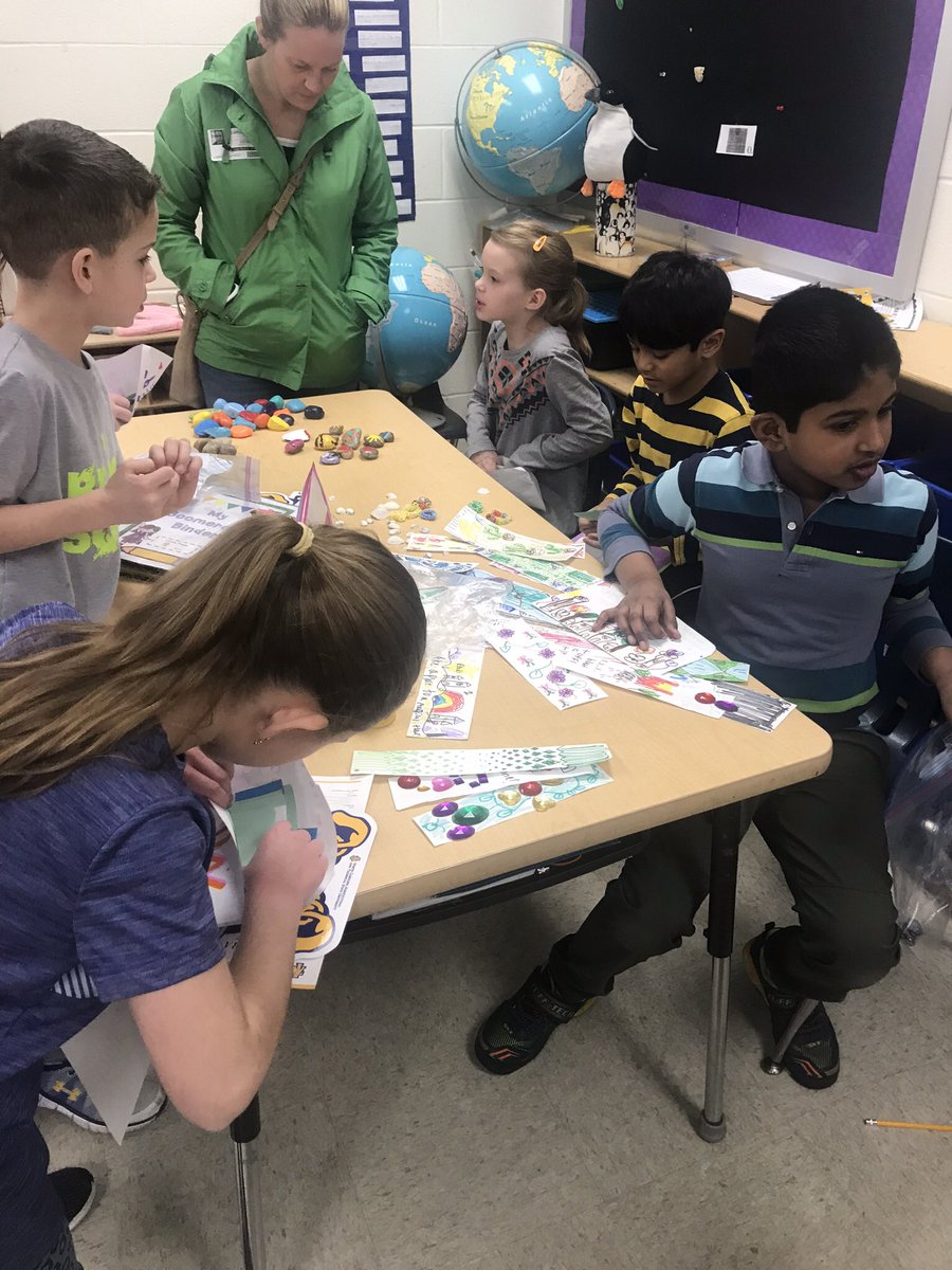 JJplantingseeds's tweet photo. Great price for a manicure from this second grade friend. Learning the value off goods, services, spending and saving 💵 #reallifelearning #masonmoment @jmbunch3 @kellibrown65 https://t.co/CqZgGG4rH8