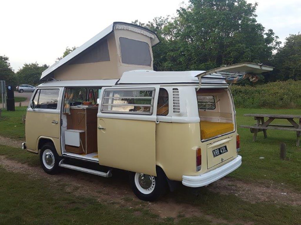 vwcampercrazy's tweet photo. Beautiful 1973 VW campervan T2 bay Westfalia RHD £18,500: https://t.co/a2fNtc0EGu https://t.co/z6piQtMVM1