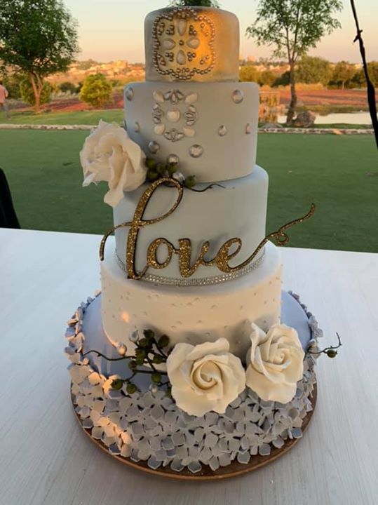 CocoLimonBakery's tweet photo. Pastel de boda 
200 personas 

Sabor: Coco/Limón &amp; Manzana/Canela.

Agradecemos a Lupita Gallardo Event Planner
la confianza 🌷

Cotizamos vía INBOX
📲 4626294950
📞 6254434 

O visitamos Héroe de Nacozari #1000 https://t.co/l71rof9fy7