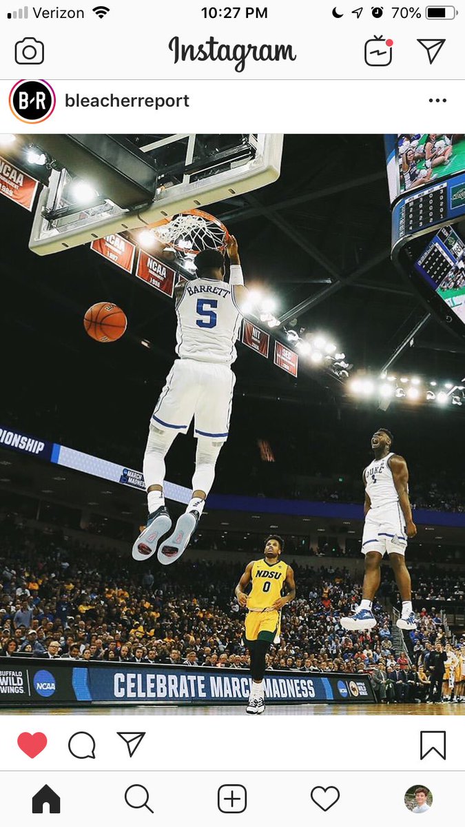 thedunk34's tweet photo. when Barrett and Zion become star players in the league this gonna be an all-time pic like the wade lebron ally oop #writeitinstone https://t.co/pW8Yqx6Wim