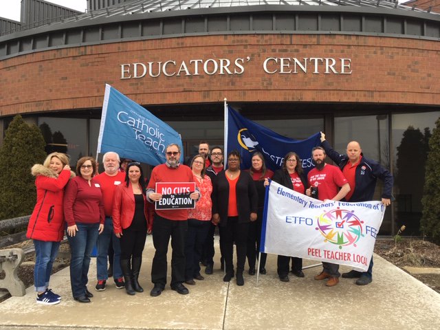 SLAR2023's tweet photo. "Ford warns teachers’ unions not to dare protest class-size increases"

This is what happens when teachers, educators, front-line workers in education are threatened. #ETFO #OSSTF #OECTA #AEFO #CUPE #OPSEU https://t.co/vVOX64Zp6v