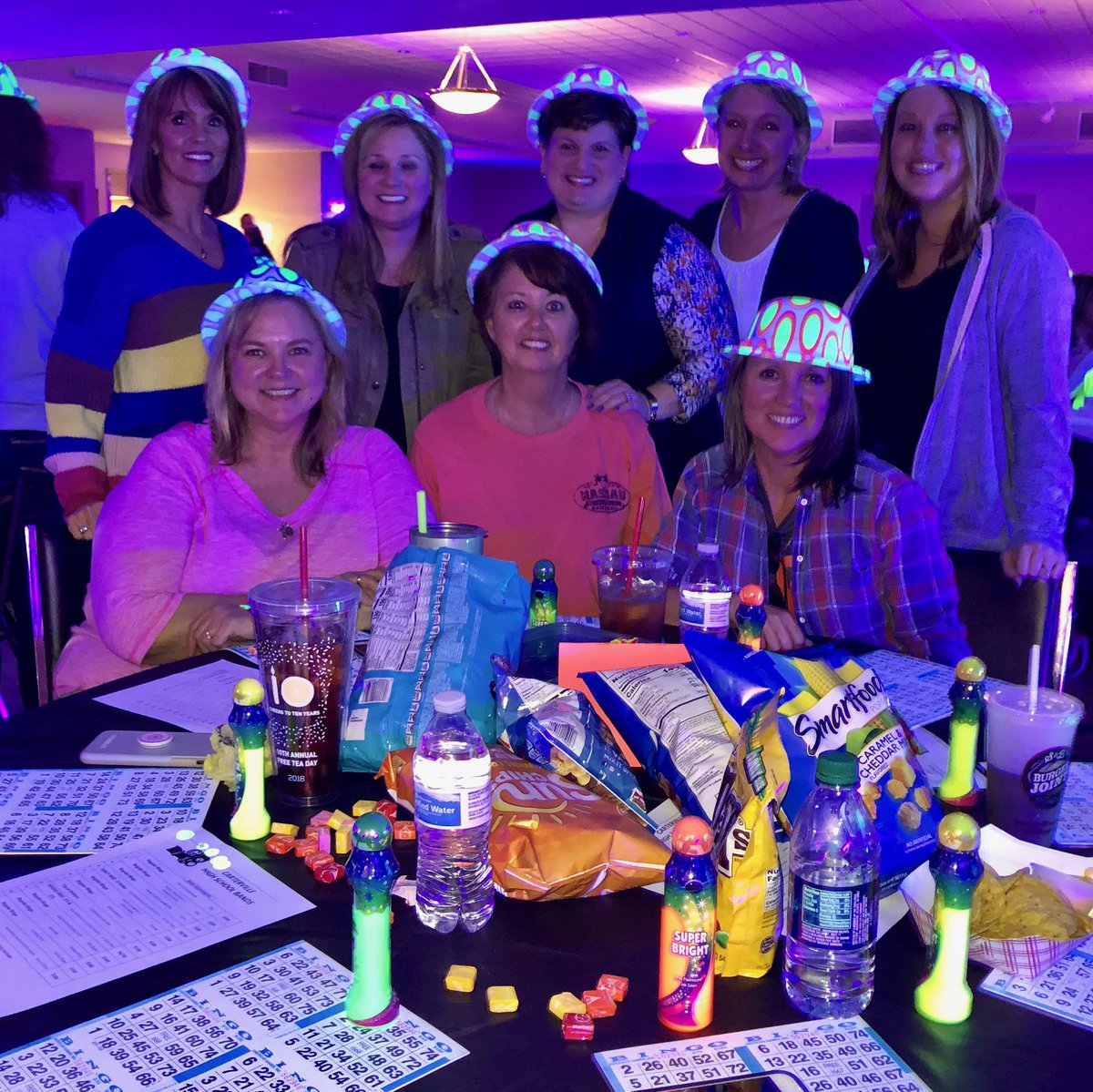 CathyLay10's tweet photo. Having a blast upporting the band at glo bingo #chsbands https://t.co/1QpTpU7twK