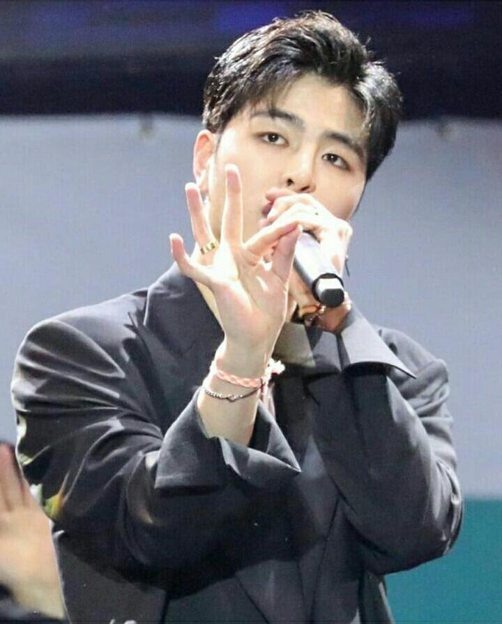 This is a guy whose room remains unclean with his floor housing piles of haphazardly thrown clothes. But he is also the same person whose most prized collections remains pristine on his shelf. He is the same person whose  #iKON's team ring is always kept safe on his fingers.