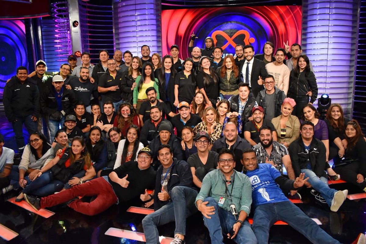 #PruebaDeAmor y su equipazo 💪🏼❤️📺