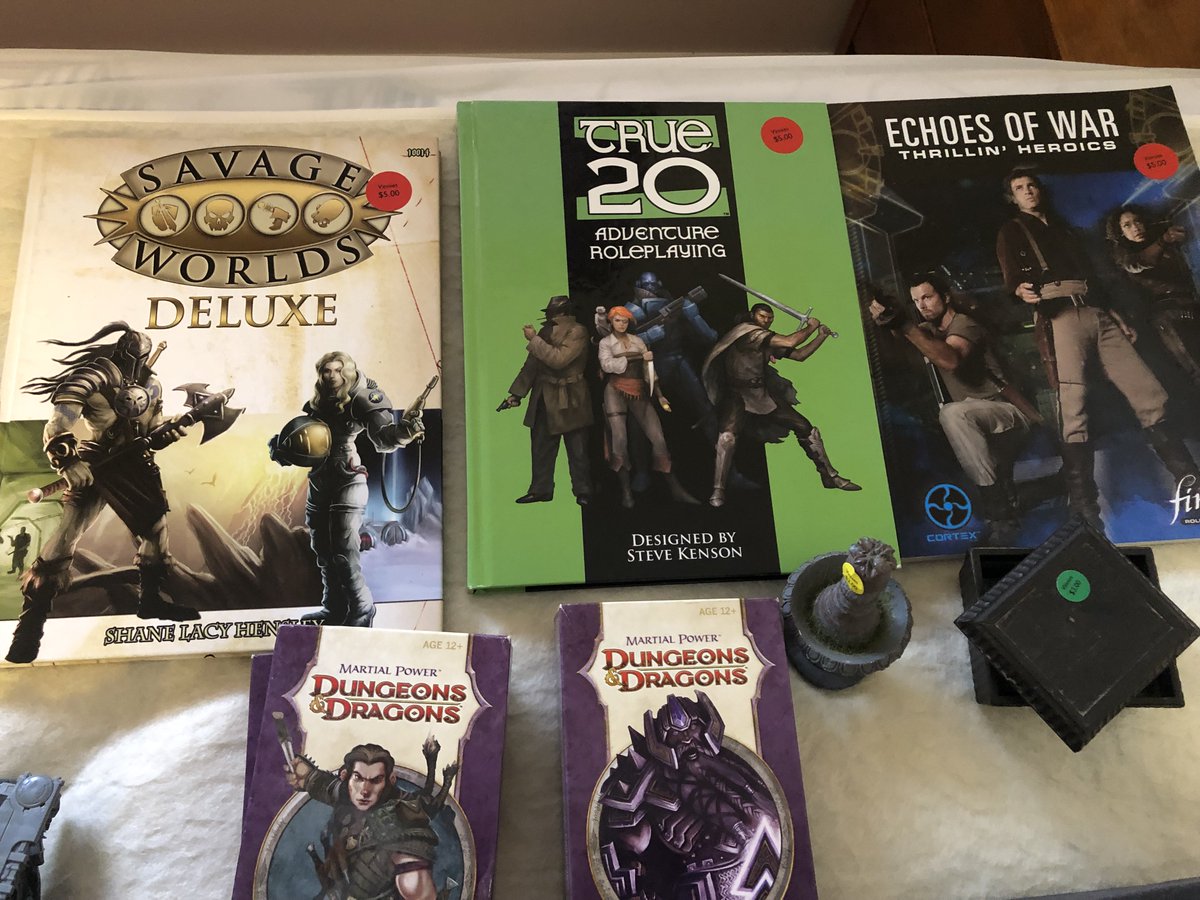 BigChrisDid's tweet image. Op shop and school fete gaming score! $50 all up.  I’m like a pig in shit right now. #nerdlyf