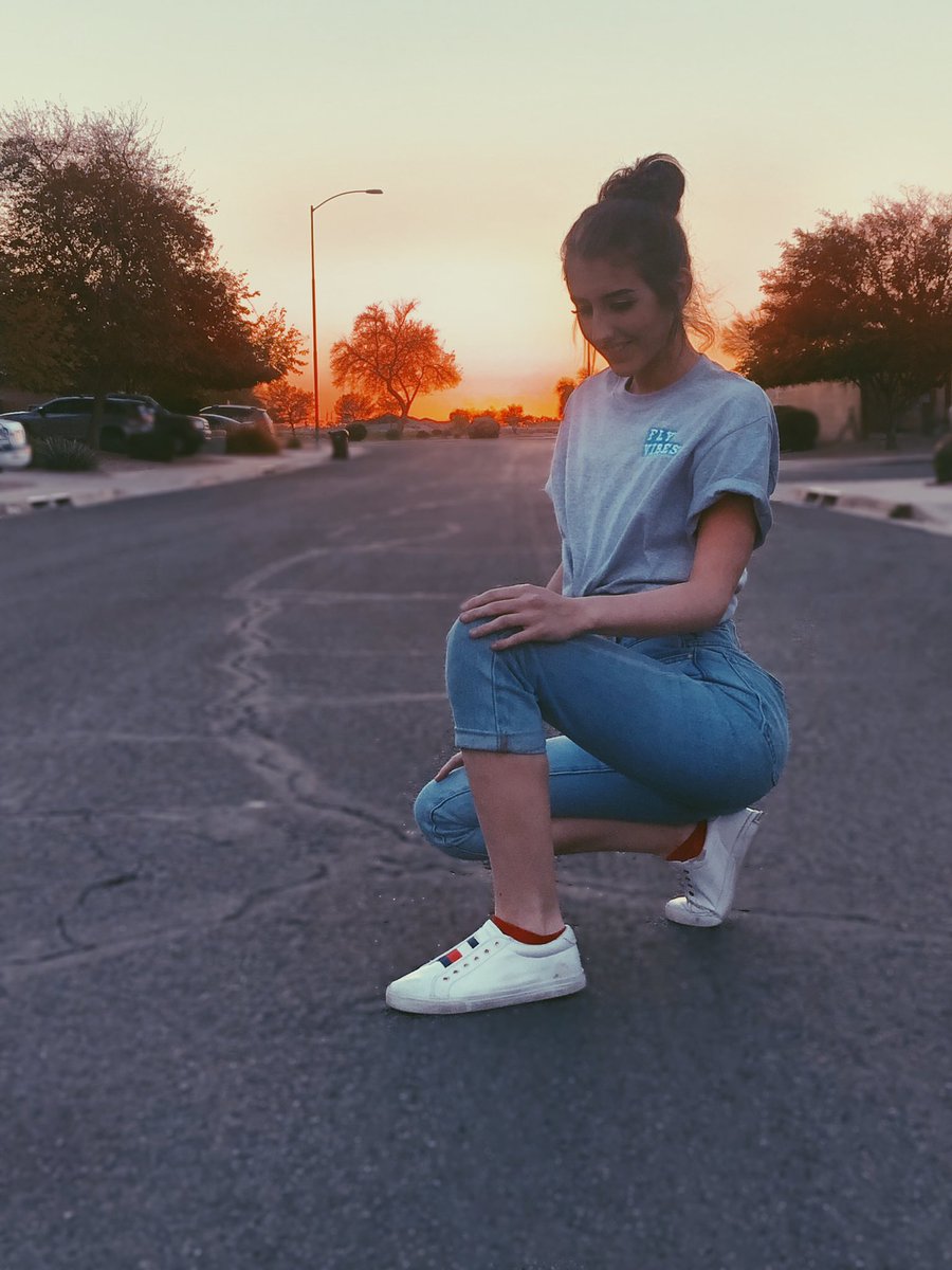 georgiahope023's tweet photo. @flyvibesstore ☁️💙☁️ https://t.co/bqUkyVnmzU