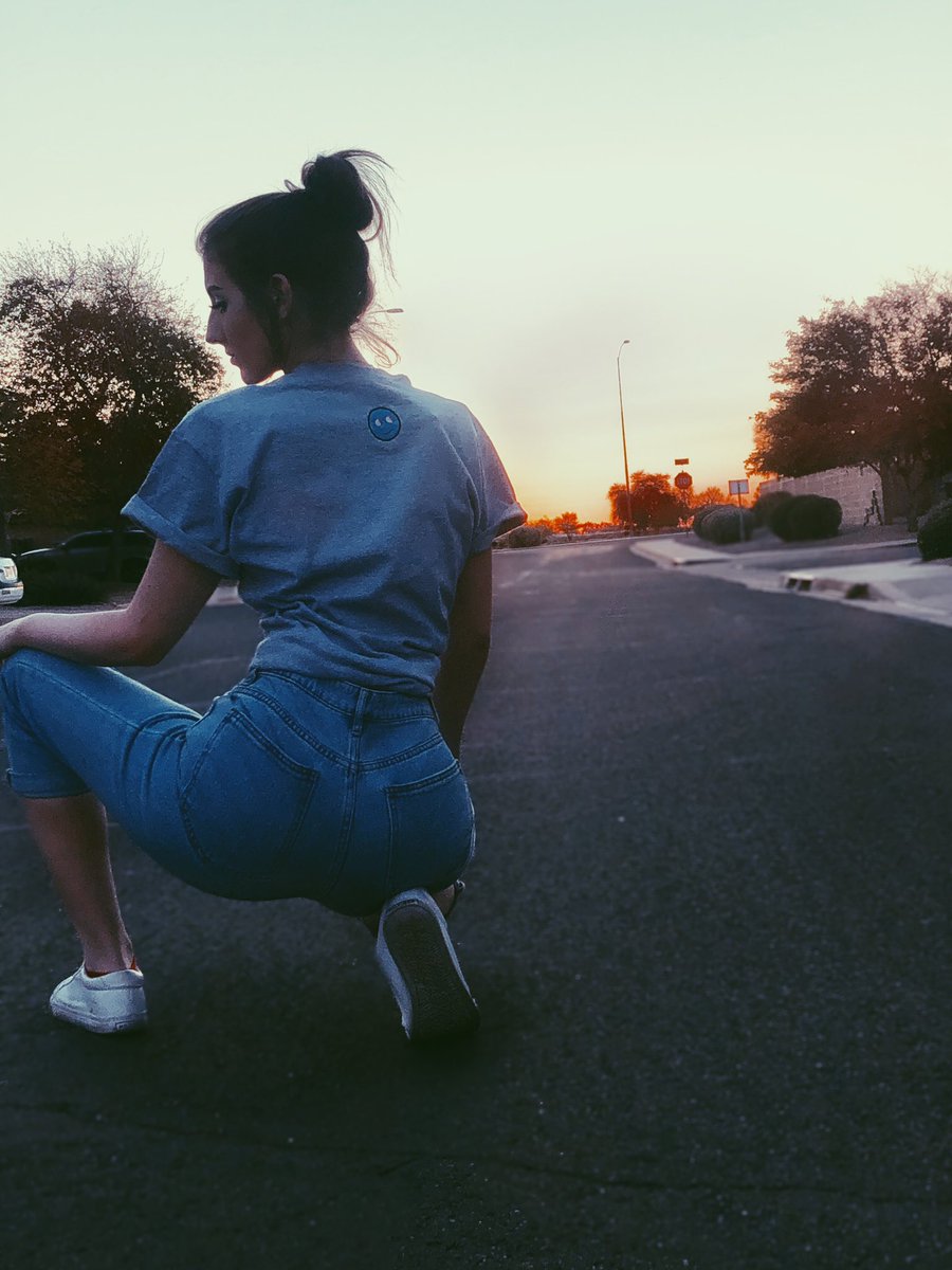 georgiahope023's tweet photo. @flyvibesstore ☁️💙☁️ https://t.co/bqUkyVnmzU