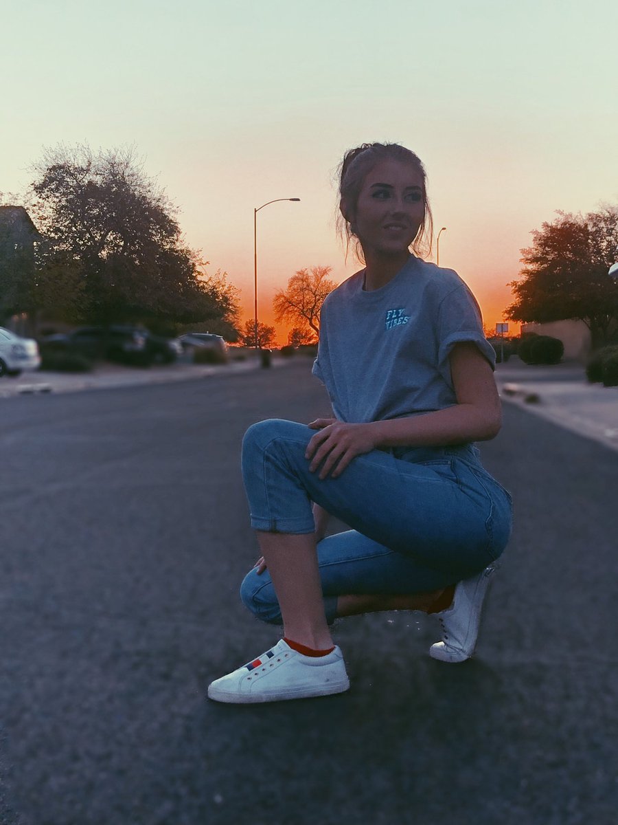 georgiahope023's tweet photo. @flyvibesstore ☁️💙☁️ https://t.co/bqUkyVnmzU