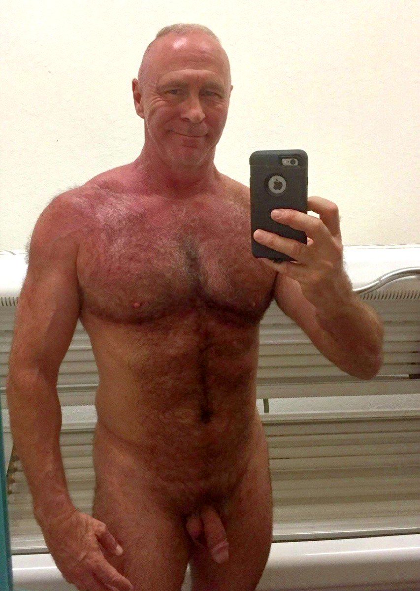 dilfdilfev's tweet photo. #gaydaddy #gaydaddybear #gaybear #gaydilf #gayhot #gaymature #gayscruff #gaybulge https://t.co/Ku4JKo9jZM