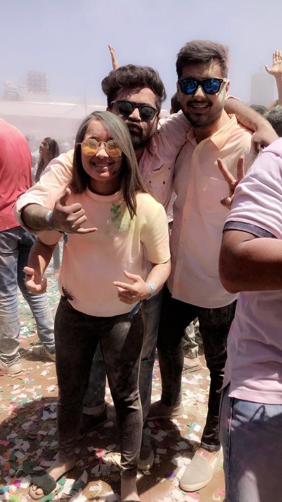 sanghvinikita5's tweet photo. @tulipgroup #HoliSplash
#HoliContest
#Tulipgroup
Enjoyed with splash of water fights and colours at fun parties in Mumbai this Holi. Organic colours ,rain dance, bhang...
Join
@sonalis15217077 @BhavikaRajaswan @Sheetukankariy1 @shucutiepie @HaranSonal @Salian9H https://t.co/NM3PBRROMZ