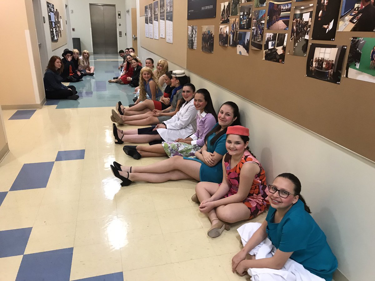 Backstage getting ready for the MS show “Get Smart”. So excited to see our students perform tonight! @headofuschool <a href="/uschool_nsu/">University School</a>