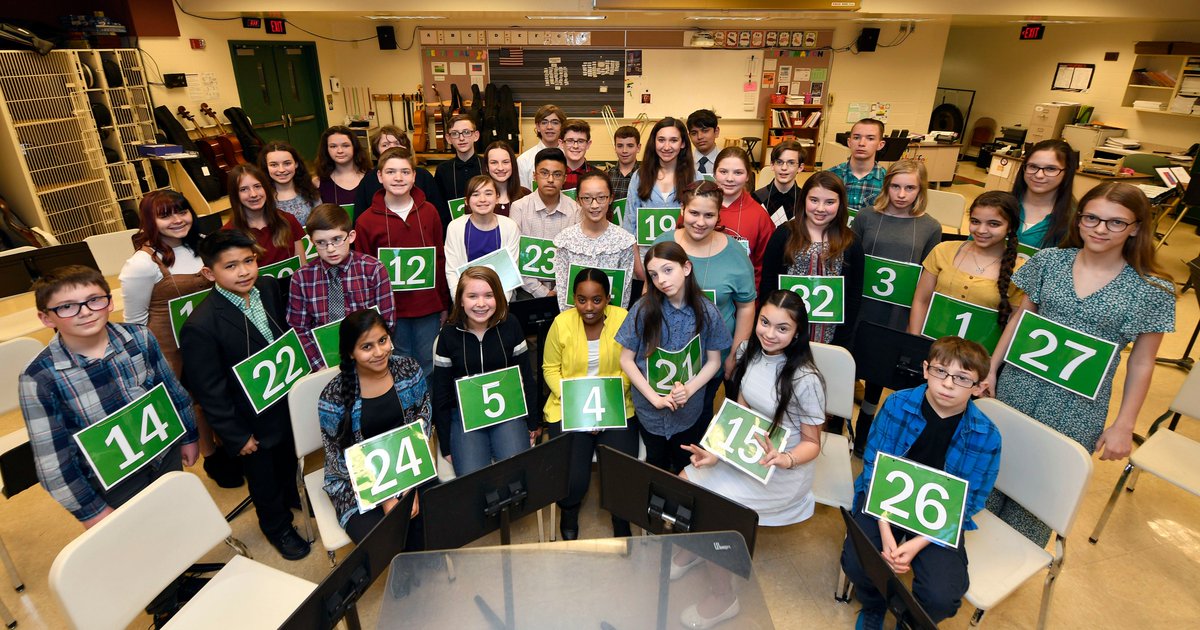 phojoknight's tweet photo. Everyone is warmed and ready to go for the 61st annual @LancasterOnline Spelling Bee at Gerald G. Huesken Middle School in Witmer @LNPjunior @BarbHueskenLNP @CVBuckskins #spellingbee #spelling #Lancaster https://t.co/SpAmpcGOJ1