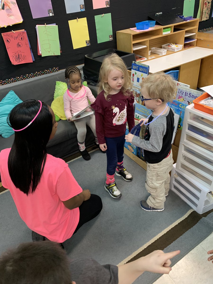 CEEProom6's tweet photo. We loved pushing into Miss. Marissa’s room for a glow party! #thelittlecolonials https://t.co/PW5NJmZtsI