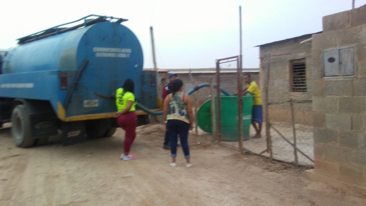 SuministroH's tweet photo. Atendiendo comunidad las delicias en bobare gracias a nuestra Gobernadora Carmen melendez https://t.co/PWe5BSZ7zw