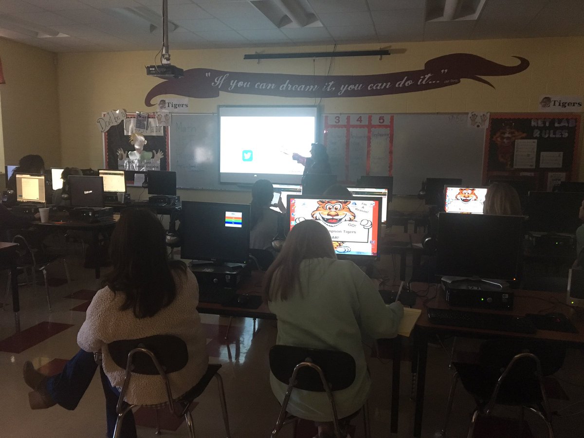 TeachingJam's tweet photo. Edmentum training with @EdConsultantCyC for our @_REThompson teachers. Excited to see our students’ growth in @edmentum #EdmentumAL #RETtigers https://t.co/yRPQuRsH2c