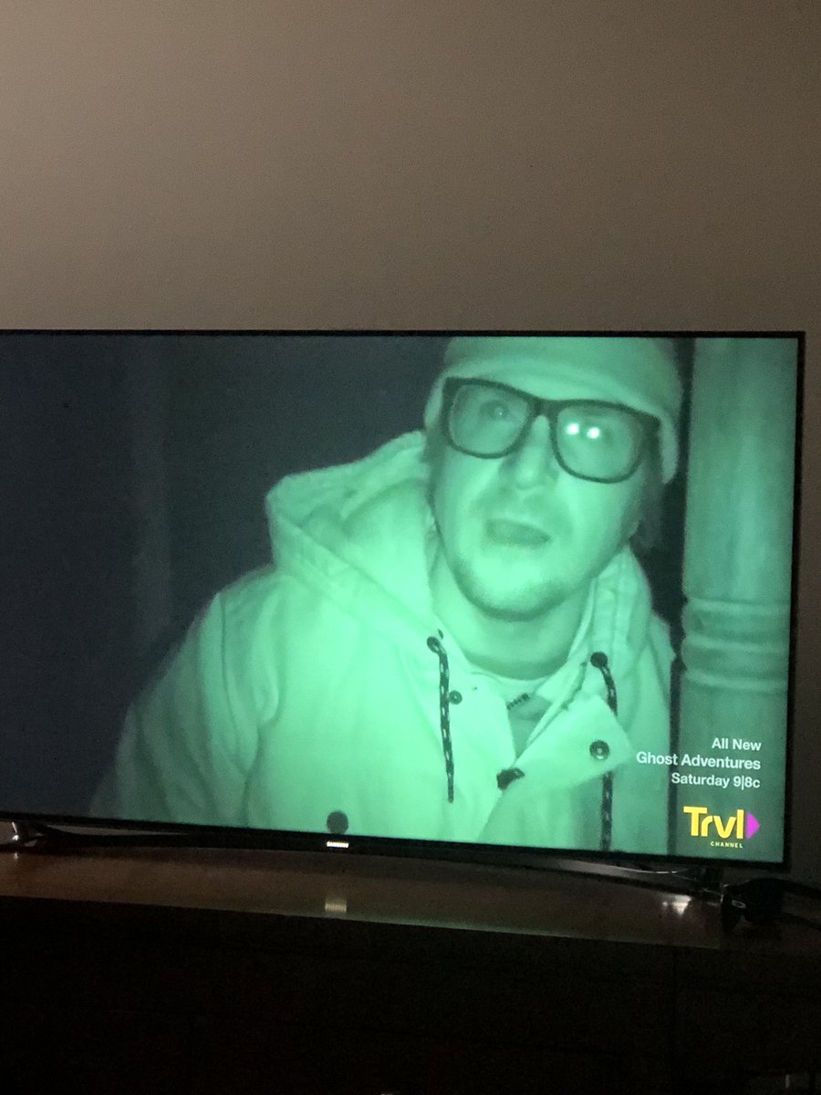 Allieoyos8's tweet photo. @KFCBarstool we got another @FeitsBarstool doppelgänger... apparently Feits also hunts ghosts https://t.co/ULNKjzBekD