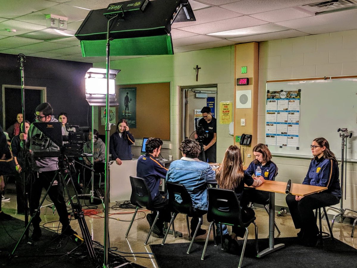 StMictv's tweet photo. And that’s a wrap on Day 2! We ended a half hour earlier too 😎😎😎 check out some of the behind the scenes action as we transition from the studio to the weight room #MicTVCreates #StudentFeatureFilm https://t.co/97mGStX69R